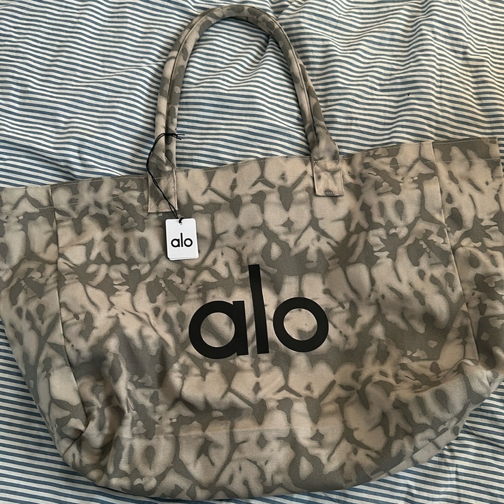 Alo yoga bag, NWT